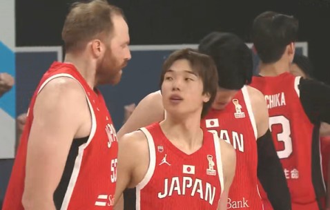 遭2连败！中国男篮vs中国台北还未开打，1个喜讯传来，日本送助攻